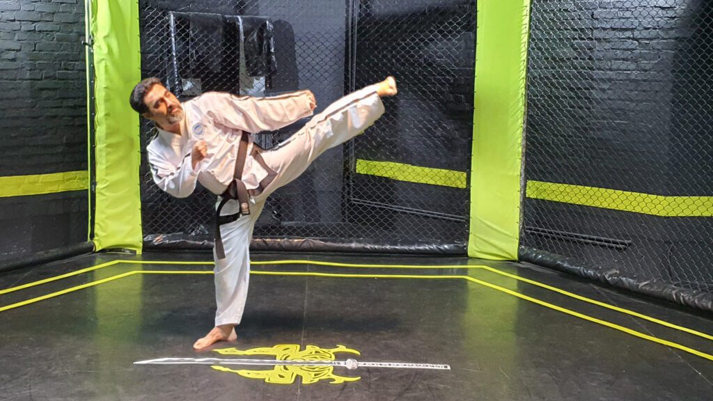 تصویر جلد آگهی